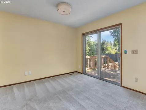 8835 SW Oak Lane Portland OR 97223