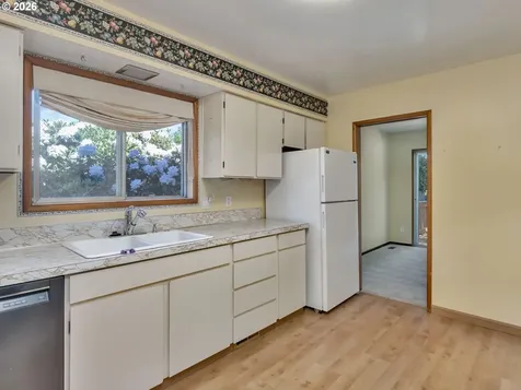 8835 SW Oak Lane Portland OR 97223