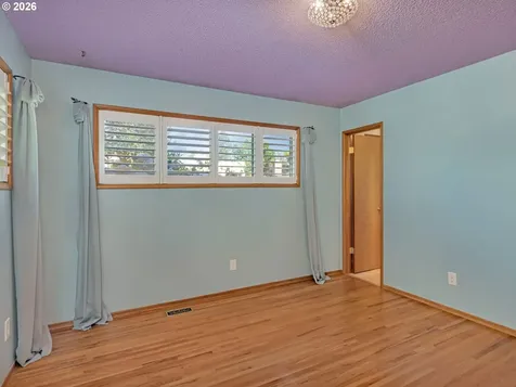 8835 SW Oak Lane Portland OR 97223