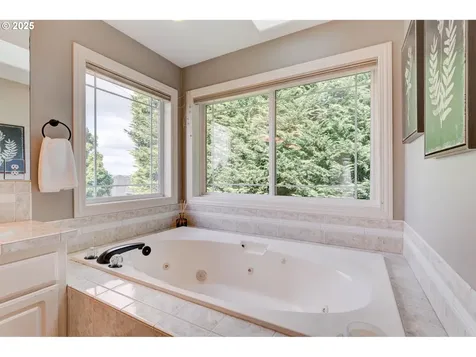 13888 SW Essex Drive Portland OR 97223