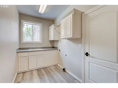 13888 SW Essex Drive Portland OR 97223