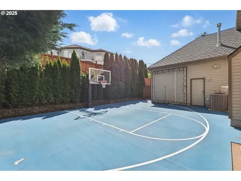 13888 SW Essex Drive Portland OR 97223