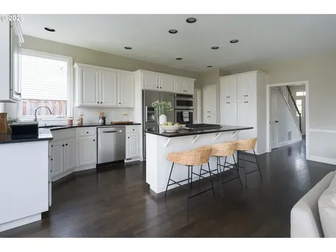 13276 Deerfield Court Lake Oswego OR 97035