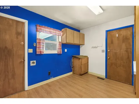 6106 SE Lexington Street Portland OR 97206