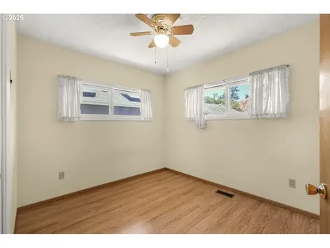 6106 SE Lexington Street Portland OR 97206
