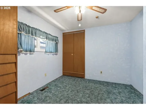6106 SE Lexington Street Portland OR 97206