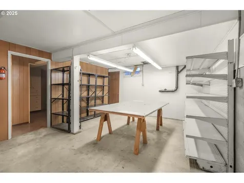 6106 SE Lexington Street Portland OR 97206