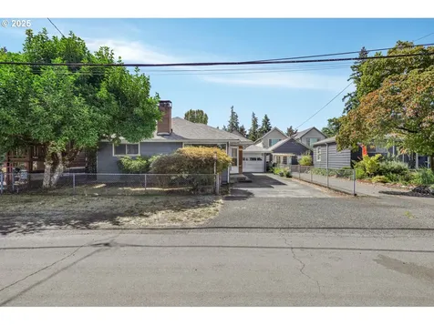 6106 SE Lexington Street Portland OR 97206