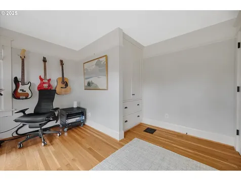 3163 NE Regents Drive Portland OR 97212