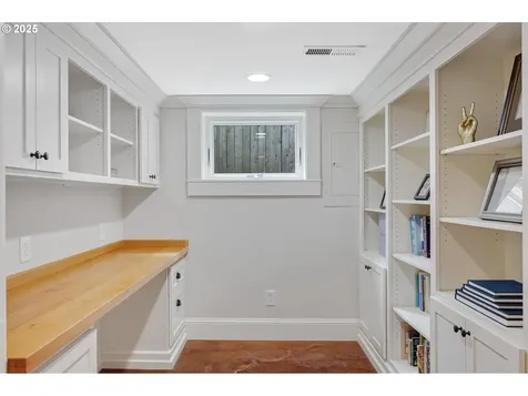 3163 NE Regents Drive Portland OR 97212
