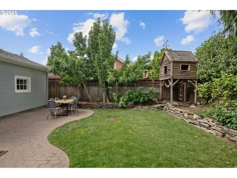 3163 NE Regents Drive Portland OR 97212