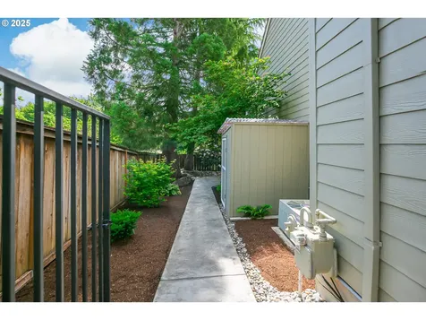 11942 SE Sunny Way Happy Valley OR 97086