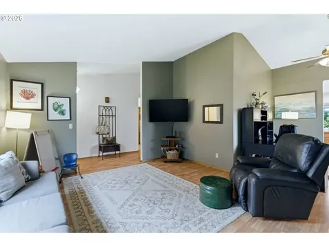 4468 Fuhrer Street NE Salem OR 97305