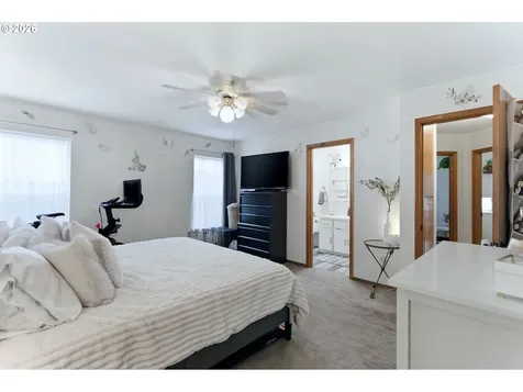 4468 Fuhrer Street NE Salem OR 97305