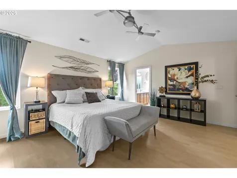 4952 SE Pioneer Lane Troutdale OR 97060