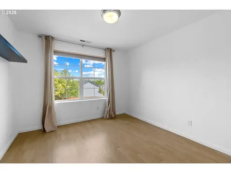 4952 SE Pioneer Lane Troutdale OR 97060