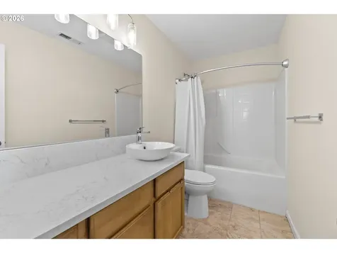 4952 SE Pioneer Lane Troutdale OR 97060
