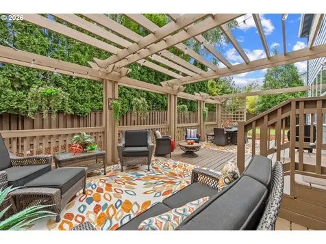 4952 SE Pioneer Lane Troutdale OR 97060