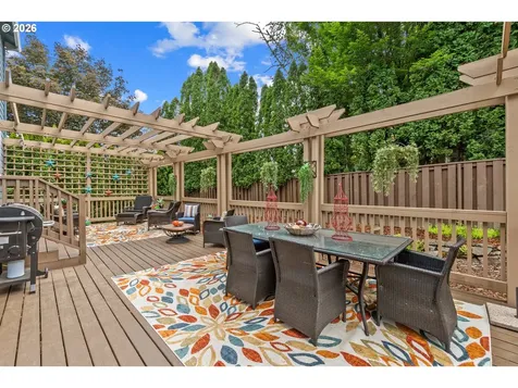 4952 SE Pioneer Lane Troutdale OR 97060