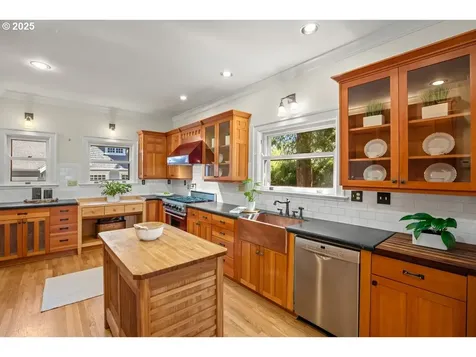 1314 SE 55th Avenue Portland OR 97215