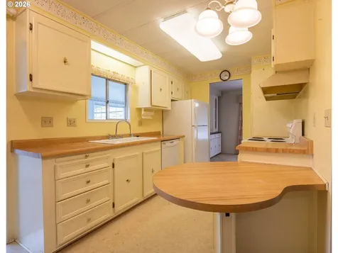 172 W Kristen Court Roseburg OR 97471