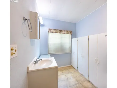 172 W Kristen Court Roseburg OR 97471