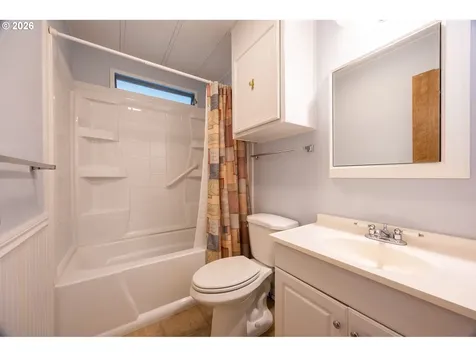 172 W Kristen Court Roseburg OR 97471