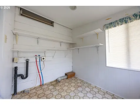 172 W Kristen Court Roseburg OR 97471