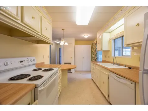 172 W Kristen Court Roseburg OR 97471