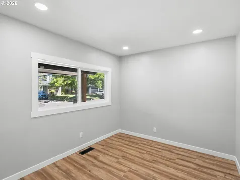 8042 SE Tolman Street Portland OR 97206