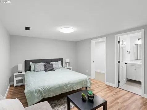 8042 SE Tolman Street Portland OR 97206