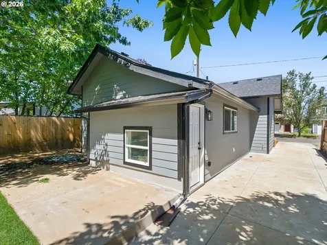 8042 SE Tolman Street Portland OR 97206