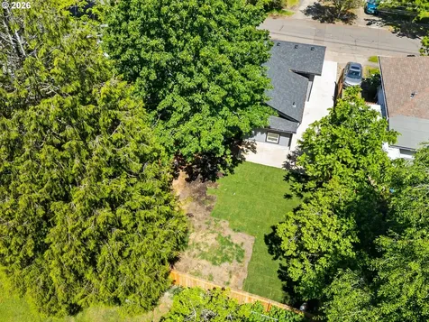 8042 SE Tolman Street Portland OR 97206