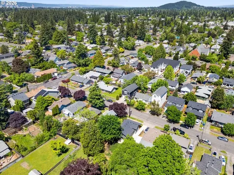 8042 SE Tolman Street Portland OR 97206