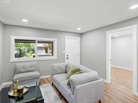 8042 SE Tolman Street Portland OR 97206