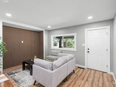 8042 SE Tolman Street Portland OR 97206