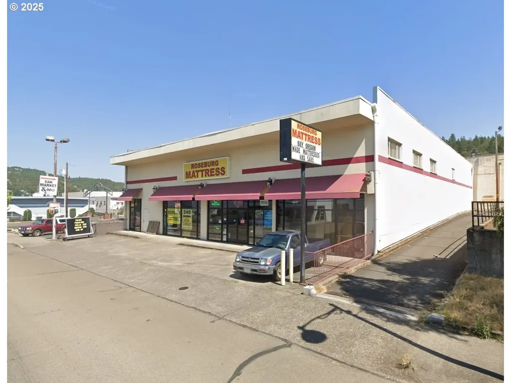 629 635 SE Stephens Street Roseburg OR 97470