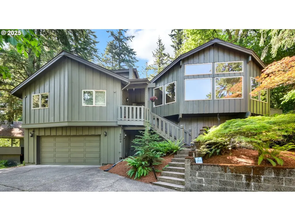 2002 Kimberly Drive Eugene OR 97405