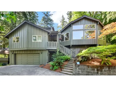 2002 Kimberly Drive Eugene OR 97405