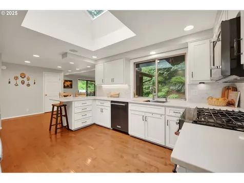 2002 Kimberly Drive Eugene OR 97405