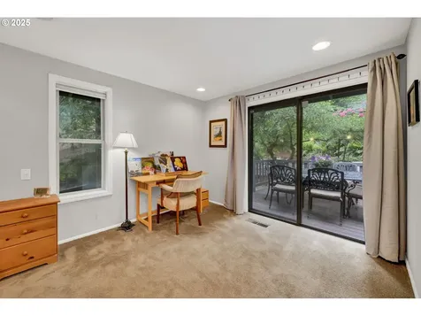 2002 Kimberly Drive Eugene OR 97405