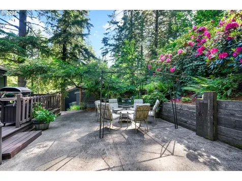 2002 Kimberly Drive Eugene OR 97405