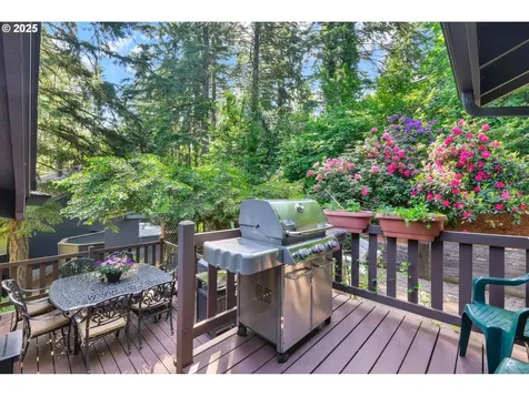 2002 Kimberly Drive Eugene OR 97405