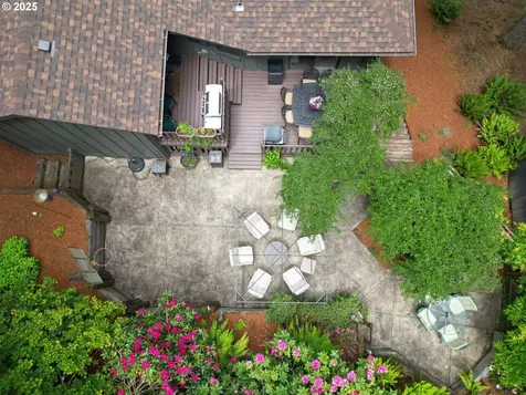 2002 Kimberly Drive Eugene OR 97405
