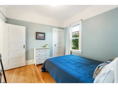 3722 SE Salmon Street Portland OR 97214