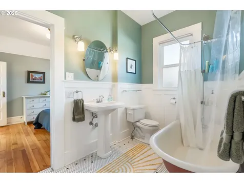 3722 SE Salmon Street Portland OR 97214