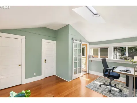 3722 SE Salmon Street Portland OR 97214