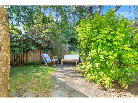 3722 SE Salmon Street Portland OR 97214