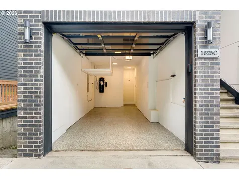 1625 SW Montgomery Street Portland OR 97201