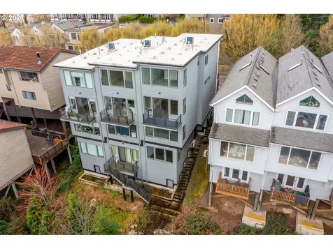 1625 SW Montgomery Street Portland OR 97201
